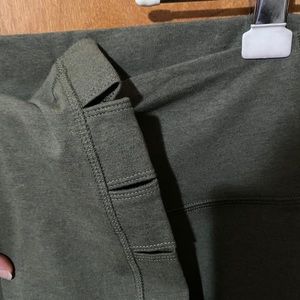 Old Navy Active Cropped Leggings